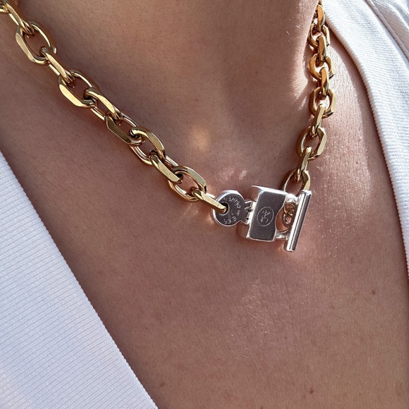 Gold chunky silver toggle chain necklace. - Picture 2 of 4